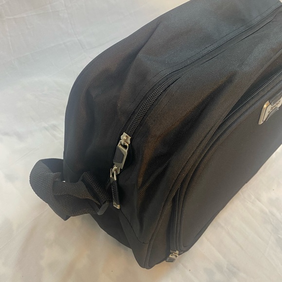 Jeep bag black with zippers medium sized bag - Picture 10 of 10